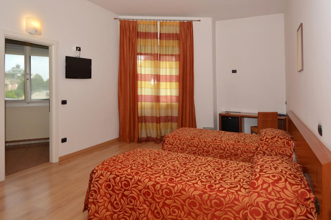 Hotel Eolo Sermide Kültér fotó